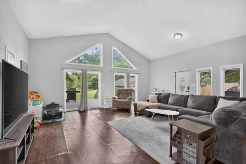 Living - 1113 Napoleon Rd, Jackson, MI 49201 photo 2 of 2