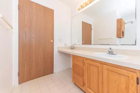 Bath - 8002 Willow Rd, Milan, MI 48160 photo 2 of 4