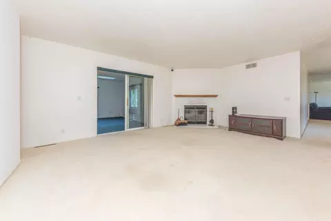 Living - 8002 Willow Rd, Milan, MI 48160 photo 6 of 10