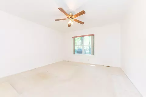 Bedroom - 8002 Willow Rd, Milan, MI 48160 photo 2 of 9