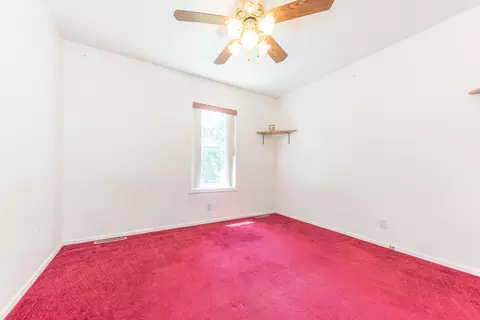 Bedroom - 8002 Willow Rd, Milan, MI 48160 photo 6 of 9