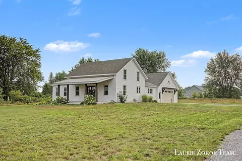 16740 24th Ave, Coopersville, MI 49404