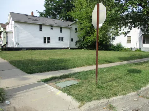 511 S Blackstone St, Jackson, MI 49203 photo 2