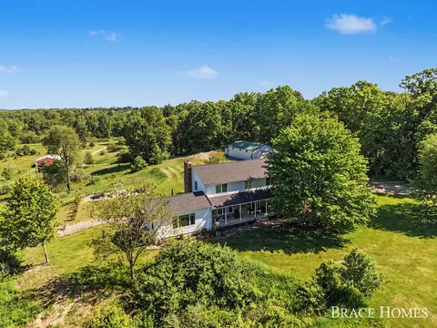 5685 11 Mile Rd NE #A, Rockford, MI 49341