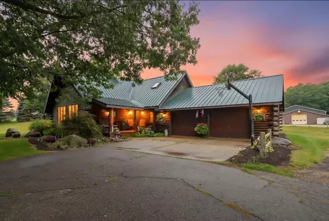 3310 26th St, Hopkins, MI 49328