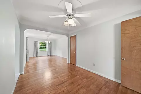 Living - 3109 Queen St, Spring Arbor, MI 49283 photo 4 of 6