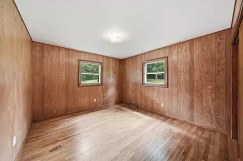 Bedroom - 3109 Queen St, Spring Arbor, MI 49283 photo 5 of 7