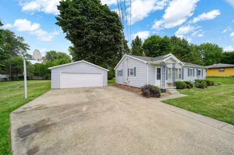 Exterior - 3109 Queen St, Spring Arbor, MI 49283 photo 3 of 13
