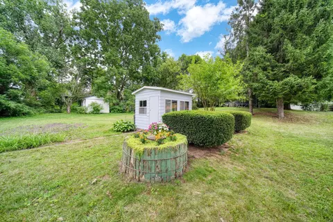 Exterior - 3109 Queen St, Spring Arbor, MI 49283 photo 9 of 13