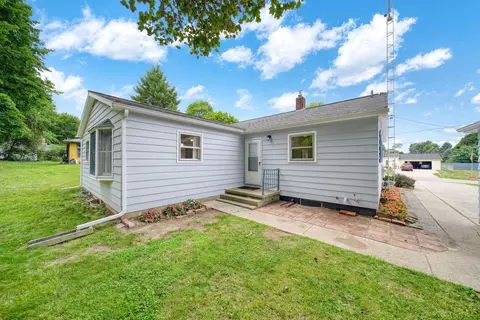 Exterior - 3109 Queen St, Spring Arbor, MI 49283 photo 5 of 13