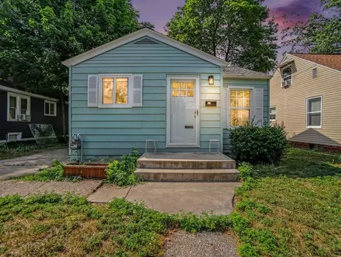 961 Ada Ave, Muskegon, MI 49442