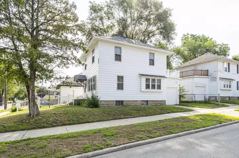 1100 Dickinson St SE, Grand Rapids, MI 49507