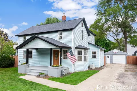 1033 Dahlia Ave, Wayland, MI 49348