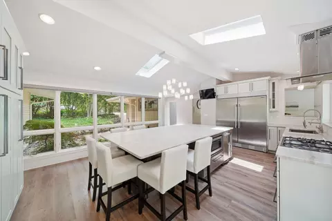 Kitchen - 11901 Killarny Cir, Jerome, MI 49249 photo 4 of 9