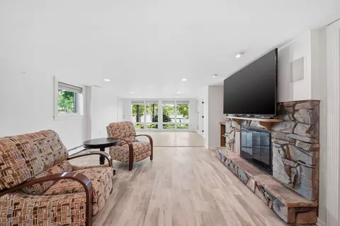 Living - 11901 Killarny Cir, Jerome, MI 49249 photo 10 of 10