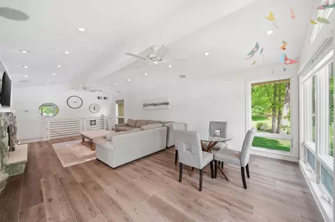Living - 11901 Killarny Cir, Jerome, MI 49249 photo 6 of 10