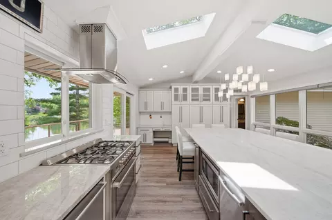 Kitchen - 11901 Killarny Cir, Jerome, MI 49249 photo 6 of 9