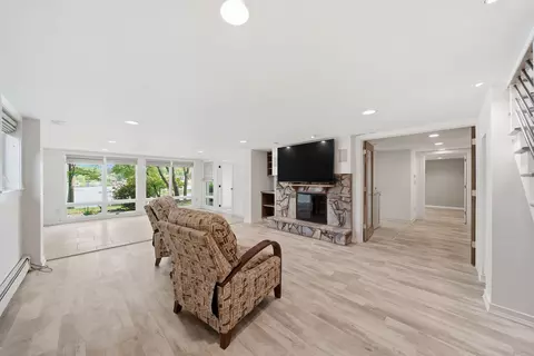 Living - 11901 Killarny Cir, Jerome, MI 49249 photo 7 of 10