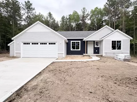 7314 N Amy School Rd, Howard City, MI 49329