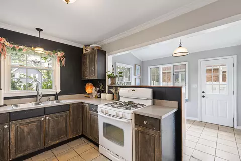 Kitchen - 1100 S Webster St, Jackson, MI 49203 photo 1 of 5