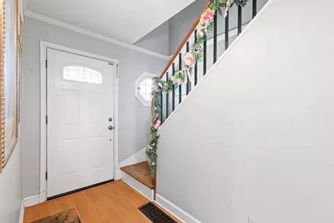 Entry Way - 1100 S Webster St, Jackson, MI 49203 photo 2 of 3