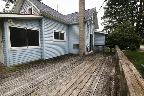 Exterior - 406 Spring St, Three Rivers, MI 49093 photo 3 of 3