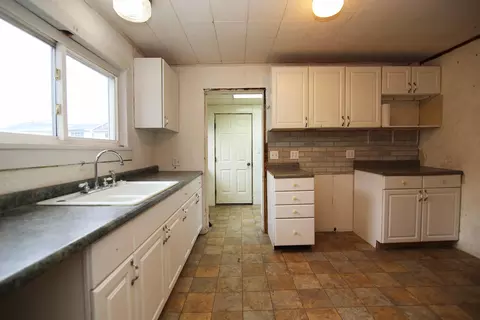 Kitchen - 406 Spring St, Three Rivers, MI 49093 photo 3 of 4