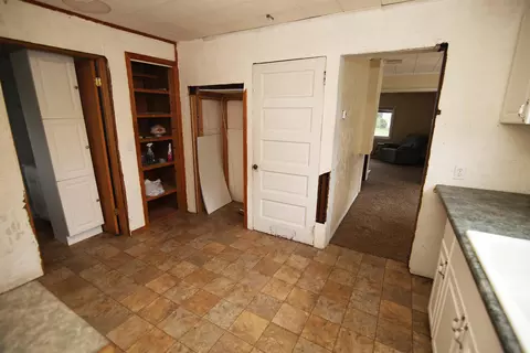 Entry Way - 406 Spring St, Three Rivers, MI 49093 photo 2 of 2
