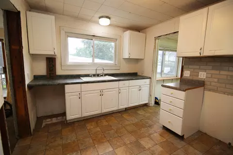 Kitchen - 406 Spring St, Three Rivers, MI 49093 photo 2 of 4