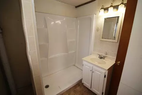 Bath - 406 Spring St, Three Rivers, MI 49093 photo 1 of 3