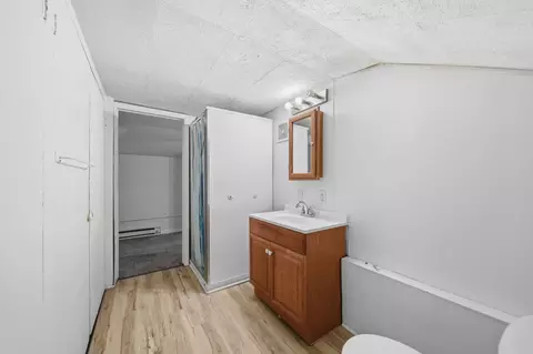 Bath - 720 Jasper St, Jackson, MI 49203 photo 2 of 2