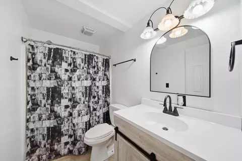 Bath - 720 Jasper St, Jackson, MI 49203 photo 1 of 2