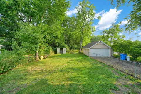 Exterior - 720 Jasper St, Jackson, MI 49203 photo 6 of 7