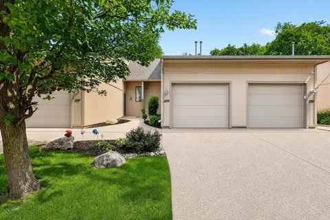 2699 Limestone Ln NE, Grand Rapids, MI 49525