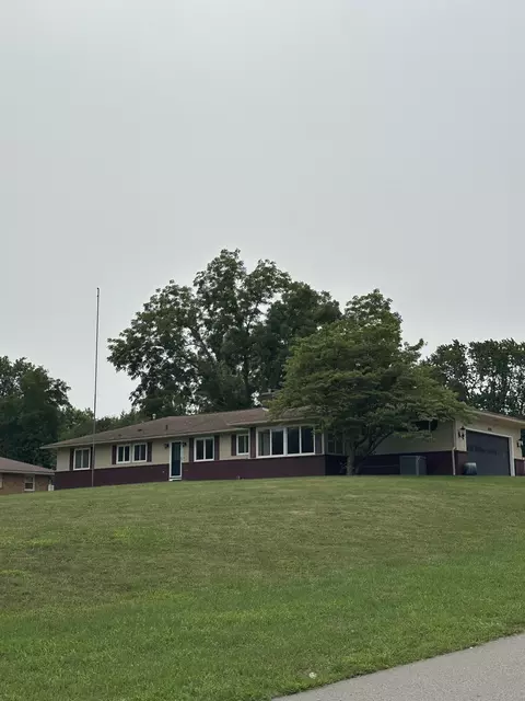 3020 Leonard St NW, Grand Rapids, MI 49504