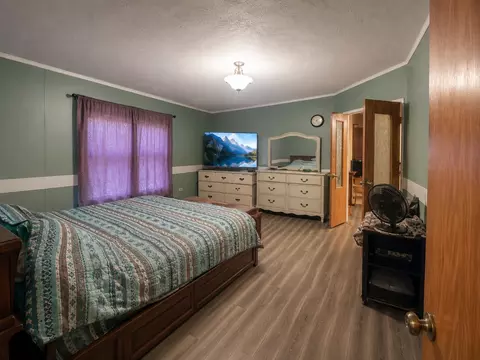 Bedroom - 6242 E 88th St, Newaygo, MI 49337 photo 3 of 3