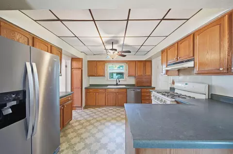 Kitchen - 622 Kennedy St, Jackson, MI 49202 photo 1 of 1