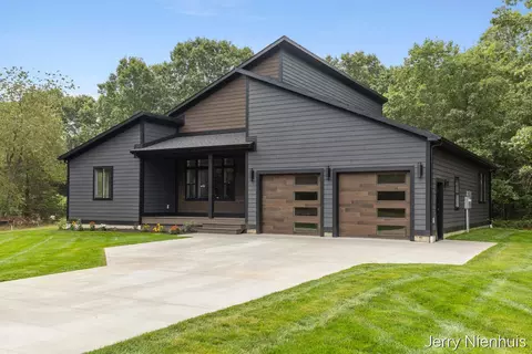 Exterior - 5846 113th Ave, Pullman, MI 49450 photo 3 of 11