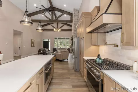 Kitchen - 5846 113th Ave, Pullman, MI 49450 photo 3 of 7