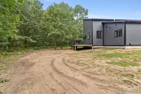 Exterior - 5846 113th Ave, Pullman, MI 49450 photo 9 of 11