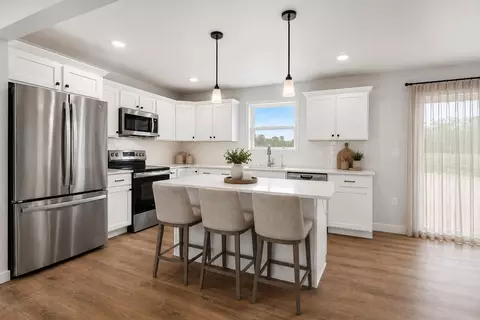 Kitchen - 1663 Aspen Trl, Otsego, MI 49078 photo 3 of 3