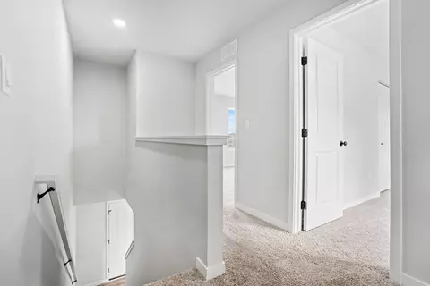 Entry Way - 1663 Aspen Trl, Otsego, MI 49078 photo 2 of 3