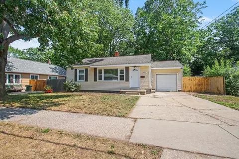 846 Stevens St, Muskegon, MI 49442