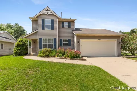 235 Olivia Ct NW, Grand Rapids, MI 49504