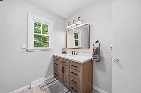 Bath - 5168 W Bluestone St, Jackson, MI 49201 photo 6 of 7