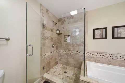 Bath - 5168 W Bluestone St, Jackson, MI 49201 photo 4 of 7