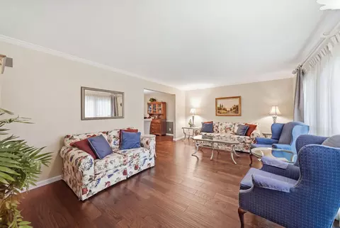 Living - 5168 W Bluestone St, Jackson, MI 49201 photo 1 of 4