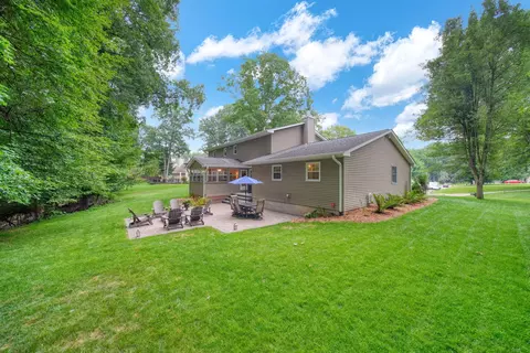 Exterior - 5168 W Bluestone St, Jackson, MI 49201 photo 17 of 21