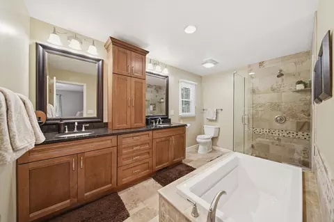 Bath - 5168 W Bluestone St, Jackson, MI 49201 photo 2 of 7