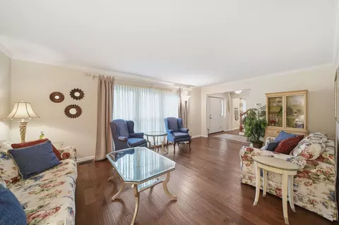 Living - 5168 W Bluestone St, Jackson, MI 49201 photo 2 of 4